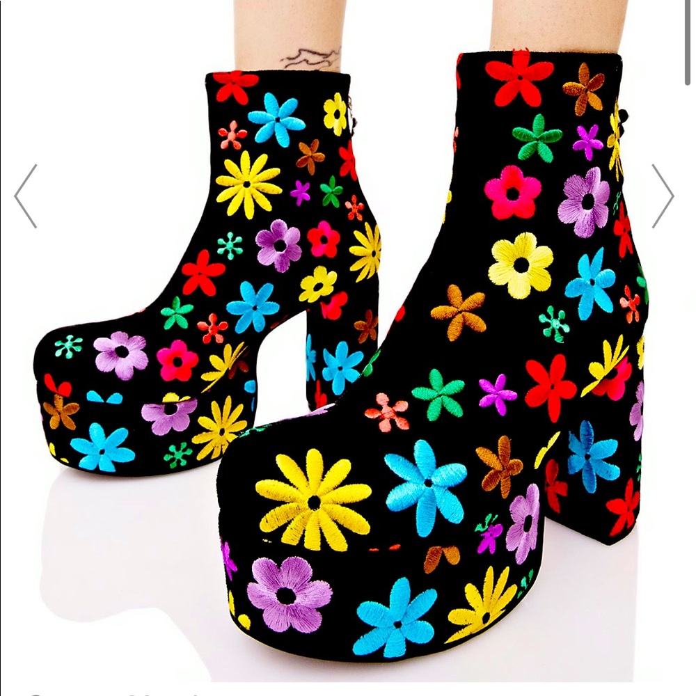 Dolls Kill Penny’s Platform Boots • Size 7 • Black/Rainbow